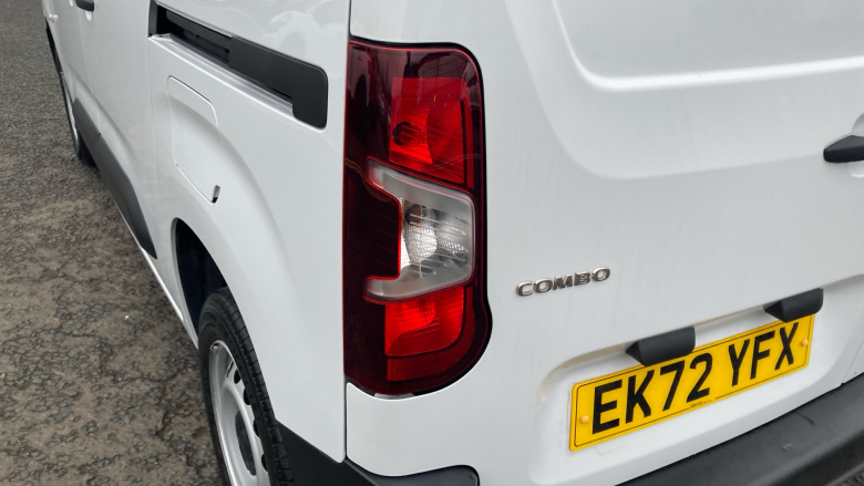 Vauxhall Combo Cargo Combo L1 Diesel 2300 1.5 Turbo D 100ps H1 Dynamic Van [6 Speed]